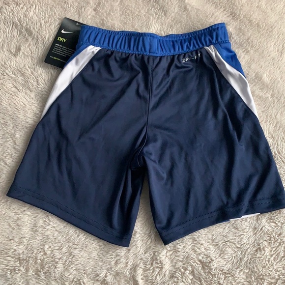 New Nike - Picture 4 of 4